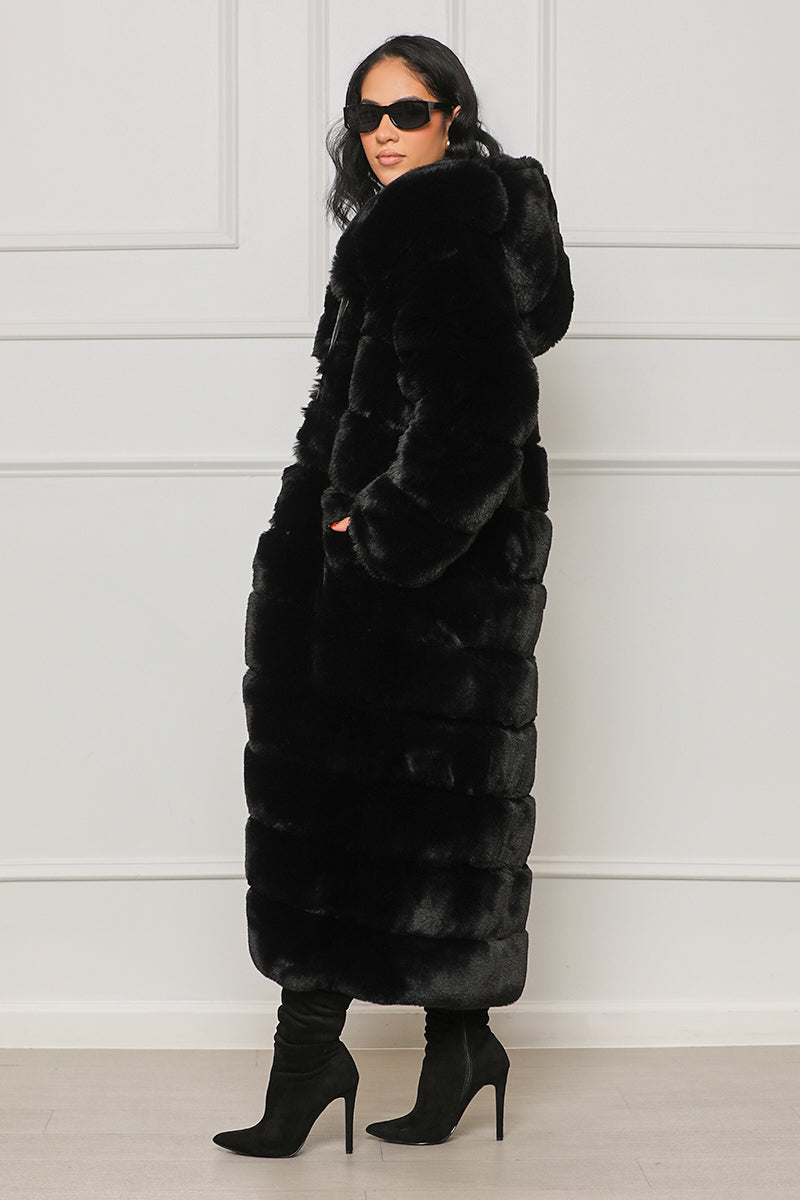 Highest View Hooded Fur Coat (Black)